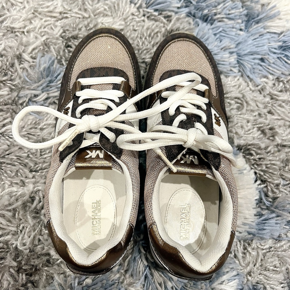 NWT Michael Kors White Brown & Gold Sneakers Size 7.5